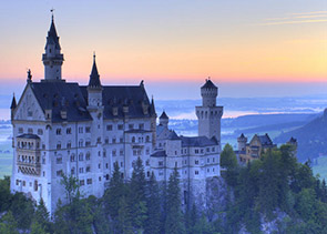 Private Tour of the Royal Castles of Neuschwanstein and Hohenschwangau from Munich